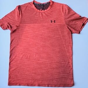 Under Armour Men's Textured Red Tee
